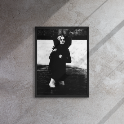 framed-canvas-(in)-black-18x24-front-6a8d6822d8727 Moxie