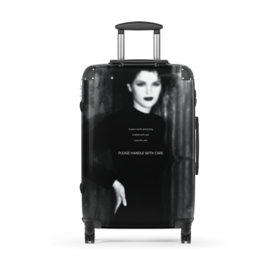 suitcase-black-medium-front-6a8ab5e1a54dd.png Omorfi